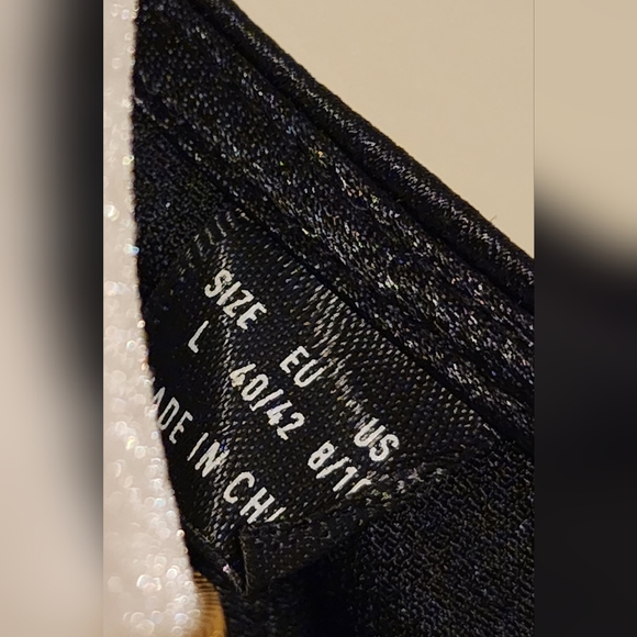 Satin-Like Bodycon V-Neck Ruffle Dress with Surplice Top and Ruching Size L - Picture 5 of 6